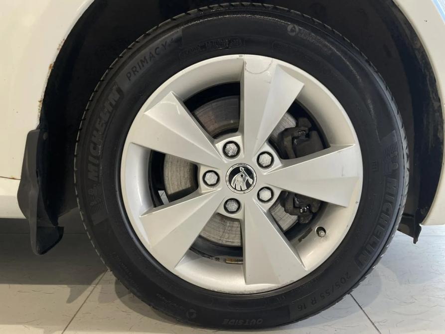 Skoda Octavia III (A7) Москва  - изображение 18