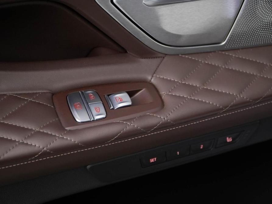 BMW 7 серии VI (G11/G12) Рестайлинг Москва  - изображение 17