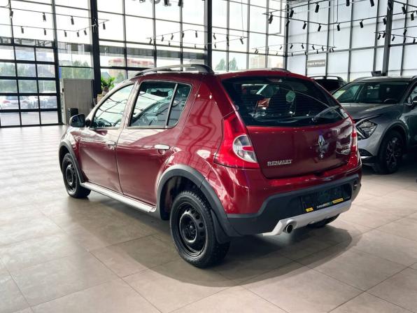 Renault Sandero I с пробегом 2014 года, цена 640 000 рублей, 255710 км, хэтчбек, Автокод Объявления