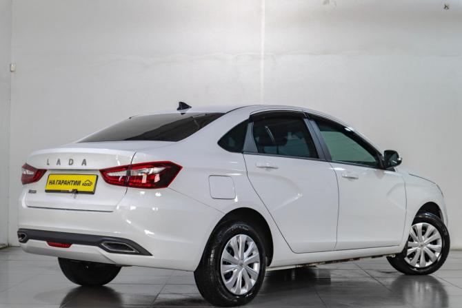 Lada (ВАЗ) Vesta I Рестайлинг (NG) с пробегом 2023 года, цена 1 159 000 рублей, 9800 км, седан, Автокод Объявления