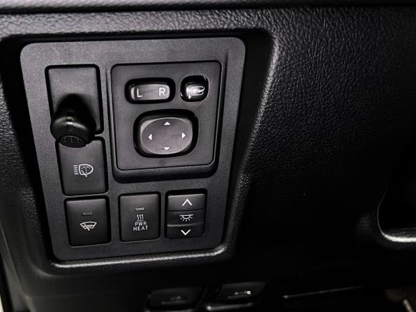 Toyota Land Cruiser Prado 150 Series с пробегом 2011 года, цена 2 470 000 рублей, 318747 км, внедорожник, Автокод Объявления