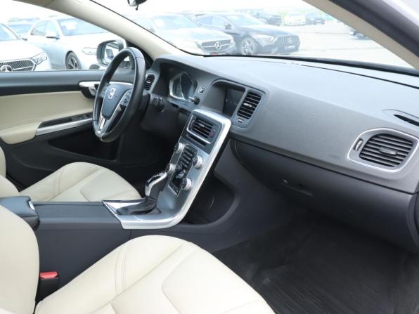 Volvo S60 II Рестайлинг с пробегом 2017 года, цена 1 880 000 рублей, 140373 км, седан, Автокод Объявления