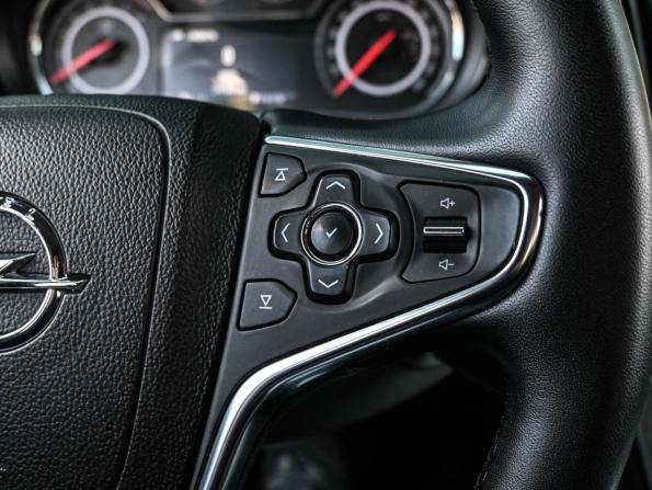 Opel Insignia I Рестайлинг с пробегом 2014 года, цена 894 000 рублей, 247949 км, универсал, Автокод Объявления