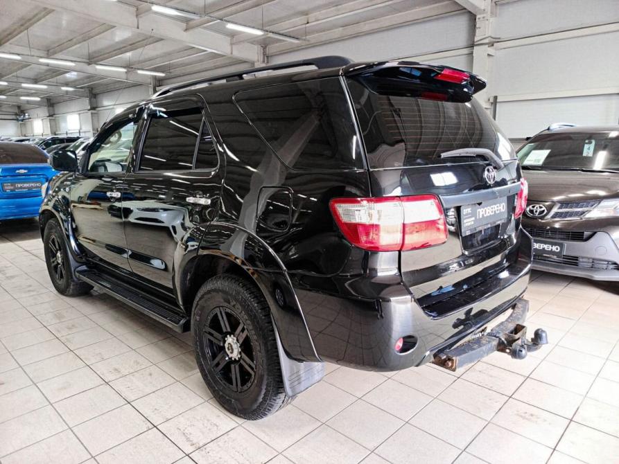 Toyota Fortuner I Рестайлинг Набережные Челны  - изображение 16