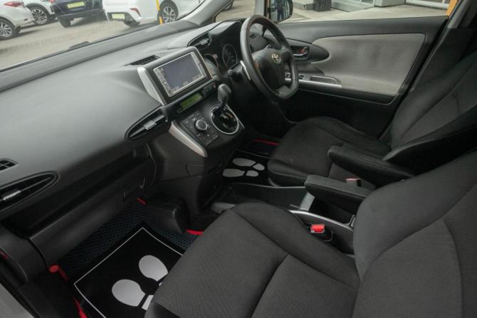 Toyota Wish II с пробегом 2009 года, цена 1 198 000 рублей, 217900 км, минивэн, Автокод Объявления