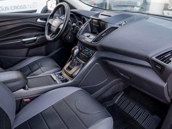 Ford Kuga II Рестайлинг с пробегом 2017 года, цена 1 342 862 рубля, 216262 км, внедорожник, Автокод Объявления