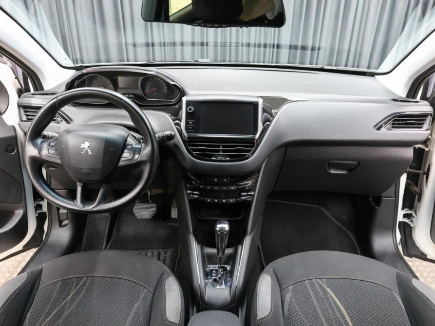 Peugeot 208 I Москва  - изображение 14