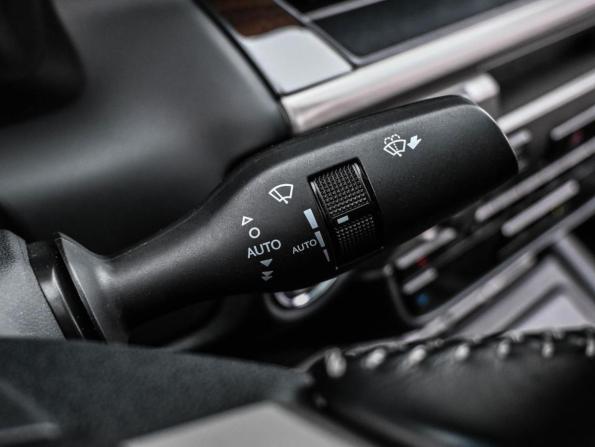 Lexus ES VI Рестайлинг с пробегом 2017 года, цена 2 799 000 рублей, 114182 км, седан, Автокод Объявления