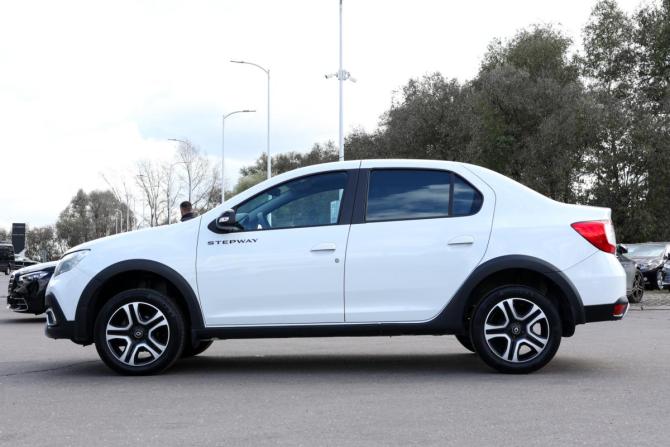 Renault Logan II Рестайлинг с пробегом 2022 года, цена 1 250 000 рублей, 83349 км, седан, Автокод Объявления