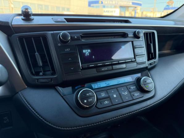 Toyota RAV4 IV (XA40) Рестайлинг с пробегом 2018 года, цена 2 250 000 рублей, 208900 км, внедорожник, Автокод Объявления