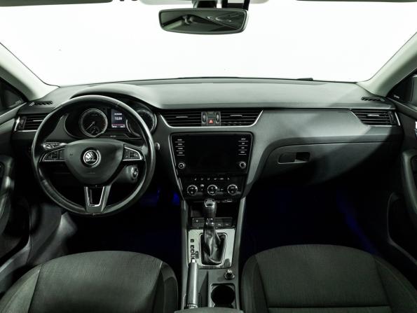 Skoda Octavia III (A7) Рестайлинг с пробегом 2018 года, цена 1 879 700 рублей, 130200 км, лифтбек, Автокод Объявления