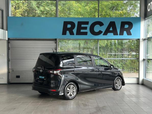 Toyota Sienta II с пробегом 2018 года, цена 1 520 000 рублей, 59744 км, минивэн, Автокод Объявления
