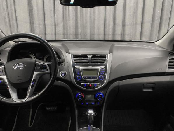 Hyundai Solaris I с пробегом 2012 года, цена 815 000 рублей, 155000 км, хэтчбек, Автокод Объявления