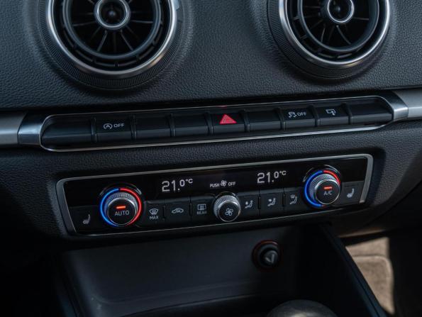 Audi A3 III (8V) с пробегом 2015 года, цена 1 415 000 рублей, 154514 км, седан, Автокод Объявления
