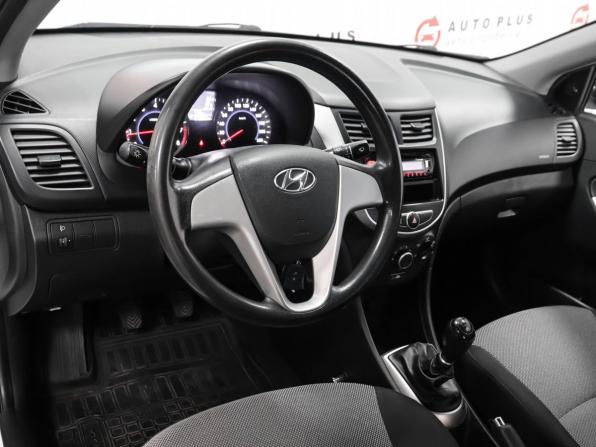 Hyundai Solaris I с пробегом 2014 года, цена 799 000 рублей, 123600 км, седан, Автокод Объявления