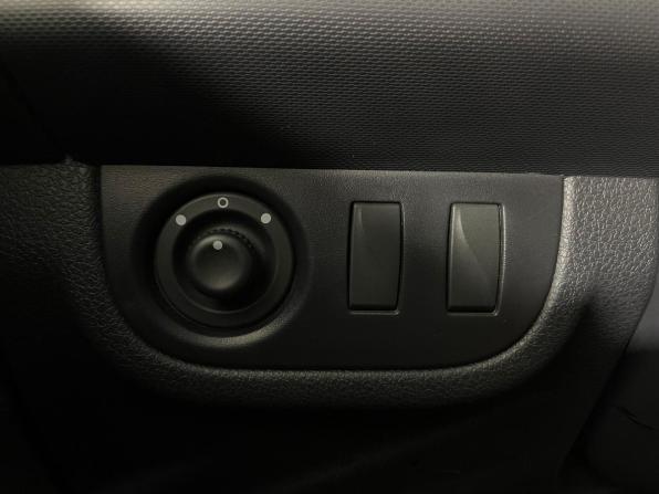 Renault Logan II Рестайлинг с пробегом 2019 года, цена 985 000 рублей, 120350 км, седан, Автокод Объявления