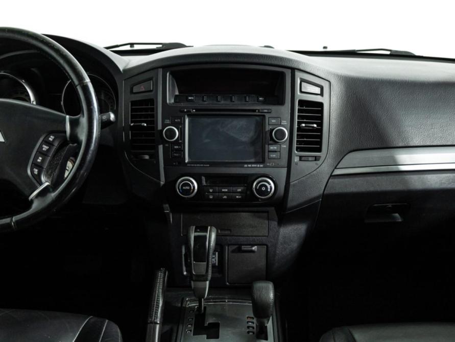 Mitsubishi Pajero IV Рестайлинг 1 Санкт-Петербург  - изображение 15