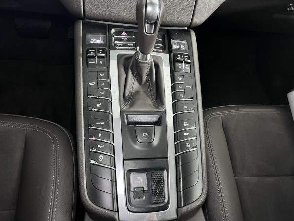 Porsche Macan I с пробегом 2016 года, цена 3 250 000 рублей, 66688 км, внедорожник, Автокод Объявления