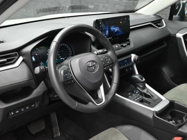 Toyota RAV4 VI (XA60) с пробегом 2025 года, цена 4 150 000 рублей, 10204 км, внедорожник, Автокод Объявления