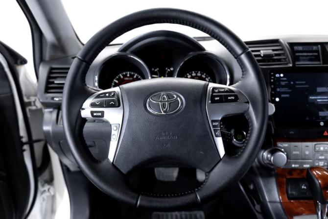Toyota Highlander II (XU40) Рестайлинг с пробегом 2013 года, цена 1 990 000 рублей, 207000 км, внедорожник, Автокод Объявления