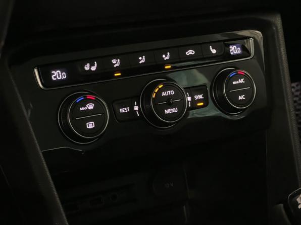 Volkswagen Tiguan II с пробегом 2019 года, цена 2 600 000 рублей, 130269 км, внедорожник, Автокод Объявления