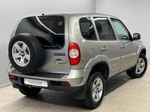 Chevrolet Niva I Рестайлинг с пробегом 2016 года, цена 555 000 рублей, 109247 км, внедорожник, Автокод Объявления