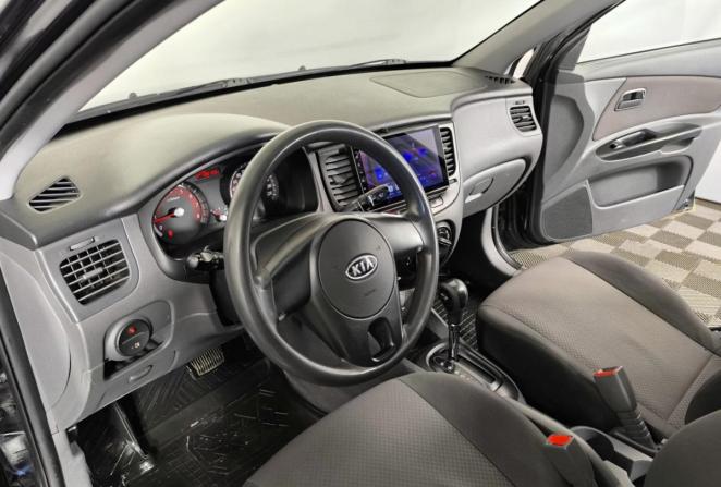 Kia Rio II Рестайлинг с пробегом 2010 года, цена 500 000 рублей, 196159 км, седан, Автокод Объявления