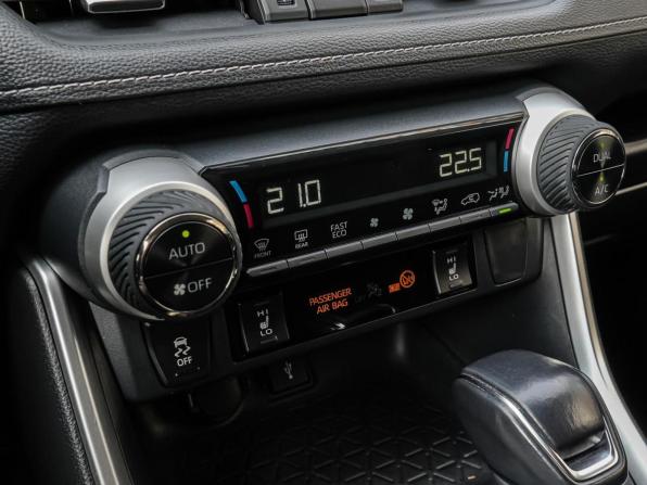 Toyota RAV4 V (XA50) с пробегом 2021 года, цена 3 024 070 рублей, 102852 км, внедорожник, Автокод Объявления