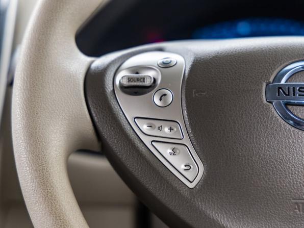 Nissan Leaf I (ZE0/AZE0) с пробегом 2011 года, цена 523 000 рублей, 157212 км, хэтчбек, Автокод Объявления