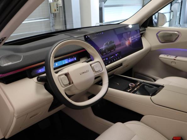 Lynk &amp; Co 900 с пробегом 2025 года, цена 6 900 000 рублей, 10358 км, внедорожник, Автокод Объявления