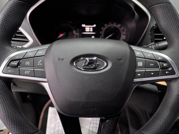 Lada (ВАЗ) Vesta I Рестайлинг (NG) с пробегом 2023 года, цена 1 170 000 рублей, 118000 км, седан, Автокод Объявления