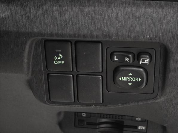 Toyota Prius III Рестайлинг (XW30) с пробегом 2012 года, цена 1 149 000 рублей, 158000 км, лифтбек, Автокод Объявления
