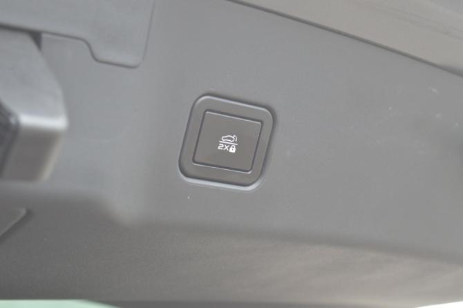 Changan UNI-V I с пробегом 2024 года, цена 2 350 000 рублей, 14988 км, лифтбек, Автокод Объявления
