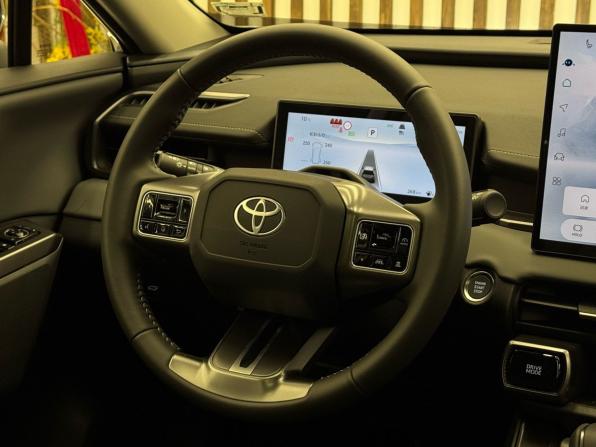 Toyota RAV4 VI (XA60) с пробегом 2026 года, цена 4 250 000 рублей, 1 км, внедорожник, Автокод Объявления