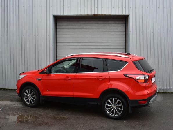 Ford Kuga II Рестайлинг с пробегом 2018 года, цена 1 499 000 рублей, 209000 км, внедорожник, Автокод Объявления