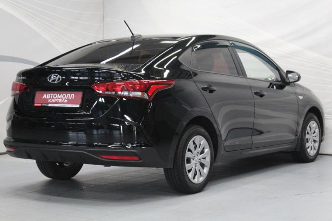 Hyundai Solaris II Рестайлинг с пробегом 2021 года, цена 1 579 000 рублей, 61518 км, седан, Автокод Объявления