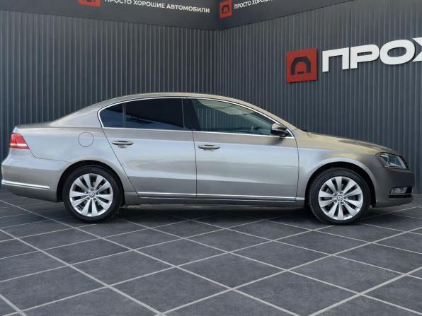 Volkswagen Passat B7 с пробегом 2012 года, цена 1 167 000 рублей, 187002 км, седан, Автокод Объявления