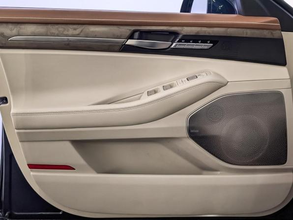 Genesis G90 I Рестайлинг с пробегом 2020 года, цена 4 950 000 рублей, 39253 км, седан, Автокод Объявления