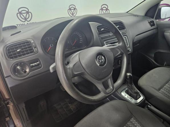 Volkswagen Polo V Рестайлинг с пробегом 2017 года, цена 855 000 рублей, 210848 км, седан, Автокод Объявления