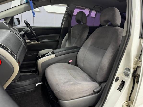 Toyota Prius II Рестайлинг (XW20) с пробегом 2010 года, цена 759 000 рублей, 291619 км, лифтбек, Автокод Объявления