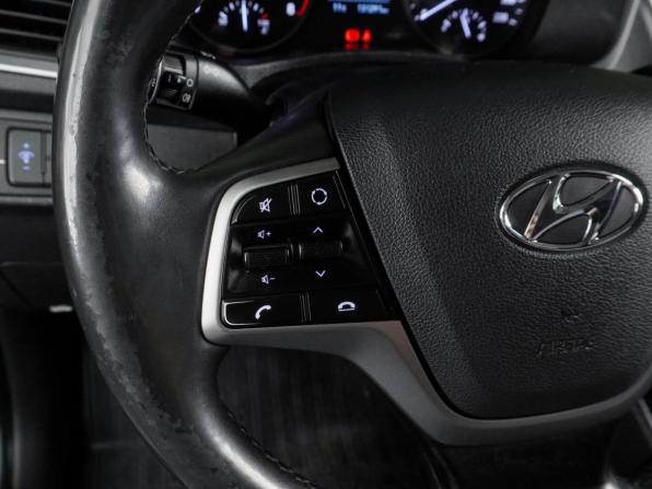 Hyundai Solaris II с пробегом 2018 года, цена 1 249 000 рублей, 131291 км, седан, Автокод Объявления