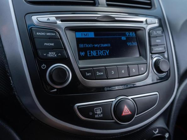 Hyundai Solaris I с пробегом 2013 года, цена 980 000 рублей, 108380 км, хэтчбек, Автокод Объявления