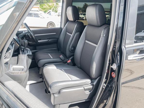 Honda Stepwgn V с пробегом 2015 года, цена 1 765 000 рублей, 165281 км, минивэн, Автокод Объявления