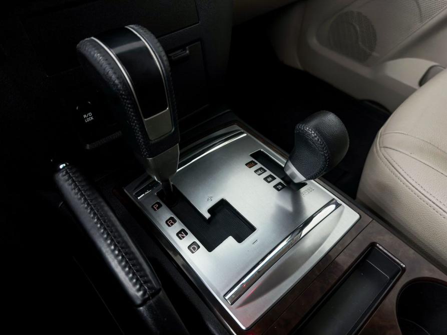 Mitsubishi Pajero IV Рестайлинг 2 Уфа  - изображение 18