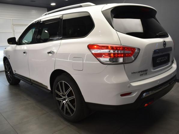 Nissan Pathfinder IV с пробегом 2014 года, цена 1 820 000 рублей, 170000 км, внедорожник, Автокод Объявления