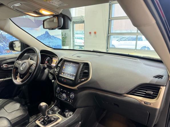 Jeep Cherokee V (KL) с пробегом 2014 года, цена 1 430 000 рублей, 134102 км, внедорожник, Автокод Объявления