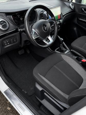 Renault Kaptur I Рестайлинг с пробегом 2021 года, цена 1 310 000 рублей, 29928 км, внедорожник, Автокод Объявления