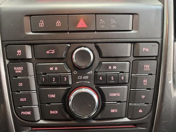 Opel Astra J Рестайлинг с пробегом 2013 года, цена 835 000 рублей, 271871 км, седан, Автокод Объявления