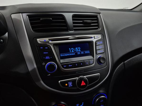 Hyundai Solaris I Рестайлинг с пробегом 2016 года, цена 1 000 000 рублей, 161017 км, седан, Автокод Объявления