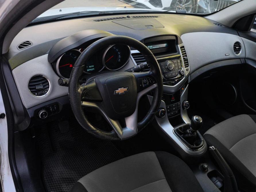 Chevrolet Cruze I Рестайлинг Москва  - изображение 11